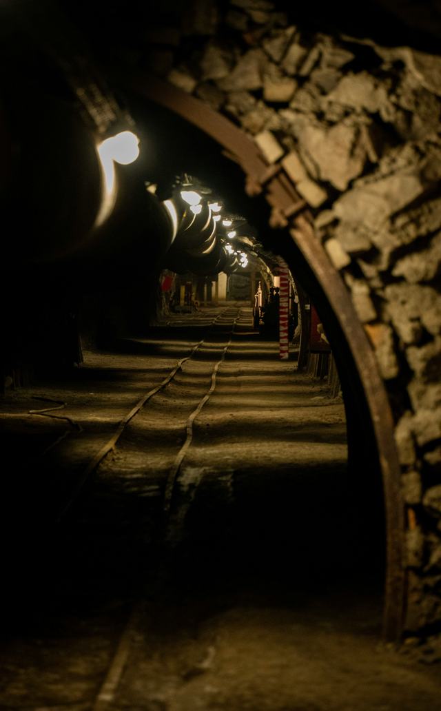 Underground mine tunnel